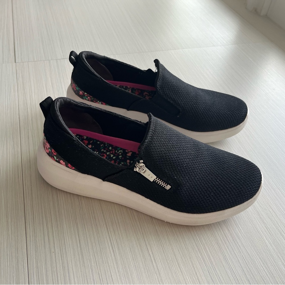 Slip ons